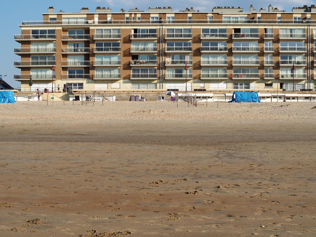 Appartement Sur La Digue - De Haan - Le Coq - Silver Beach D2 Exterior photo